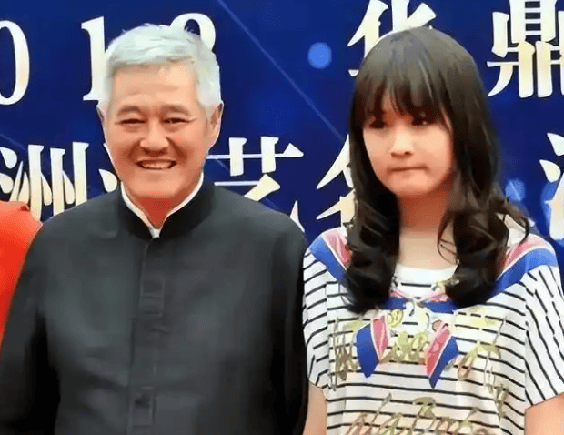 皇冠信用最新地址_赵本山长子赵铁蛋因病不幸离世皇冠信用最新地址，女儿成网红，亿万家产归谁？