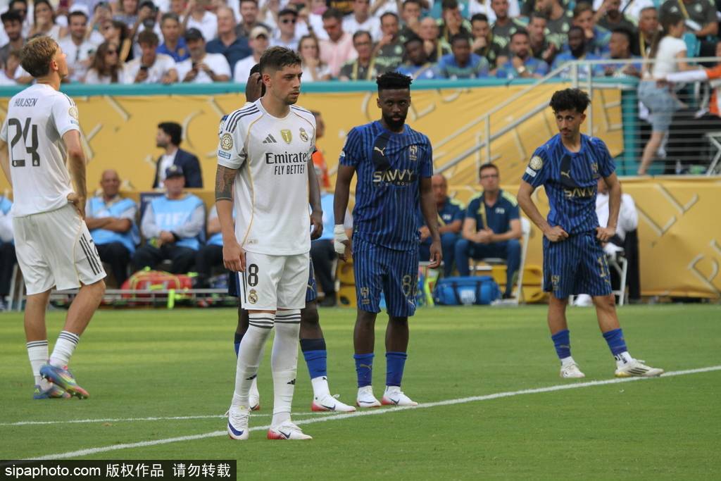 希拉尔足球_世俱杯-巴尔韦德失点贡萨洛破门 阿隆索执教皇马首秀1-1新月