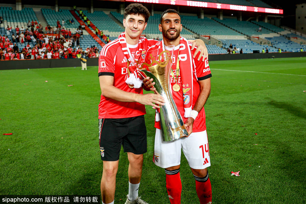 如何注册皇冠足球代理_曼联引援新动向:若无法签下塞斯科如何注册皇冠足球代理,阿格霍瓦与帕夫利季斯成替代人选!