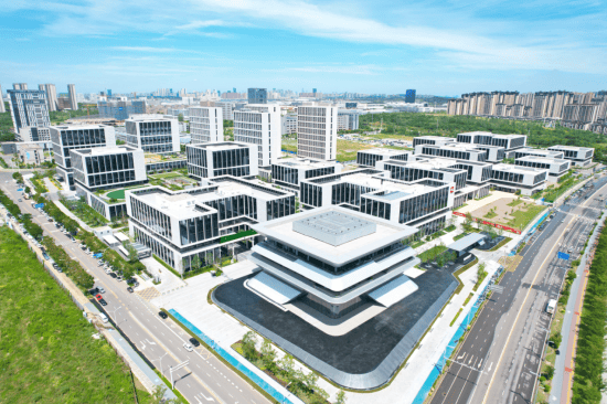 五大联赛
_小米集团创始人雷军:年底实现武汉金山、小米研发中心万人规模五大联赛
!与武汉大学、华中科技大学等13所高校共建“工程师训练营”