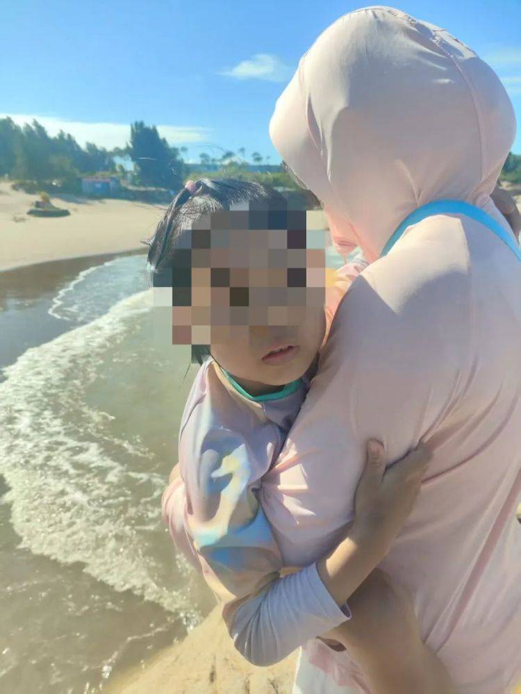 皇冠登1登2登3代理
_5岁女孩落海皇冠登1登2登3代理
，55岁的他跳了下去！