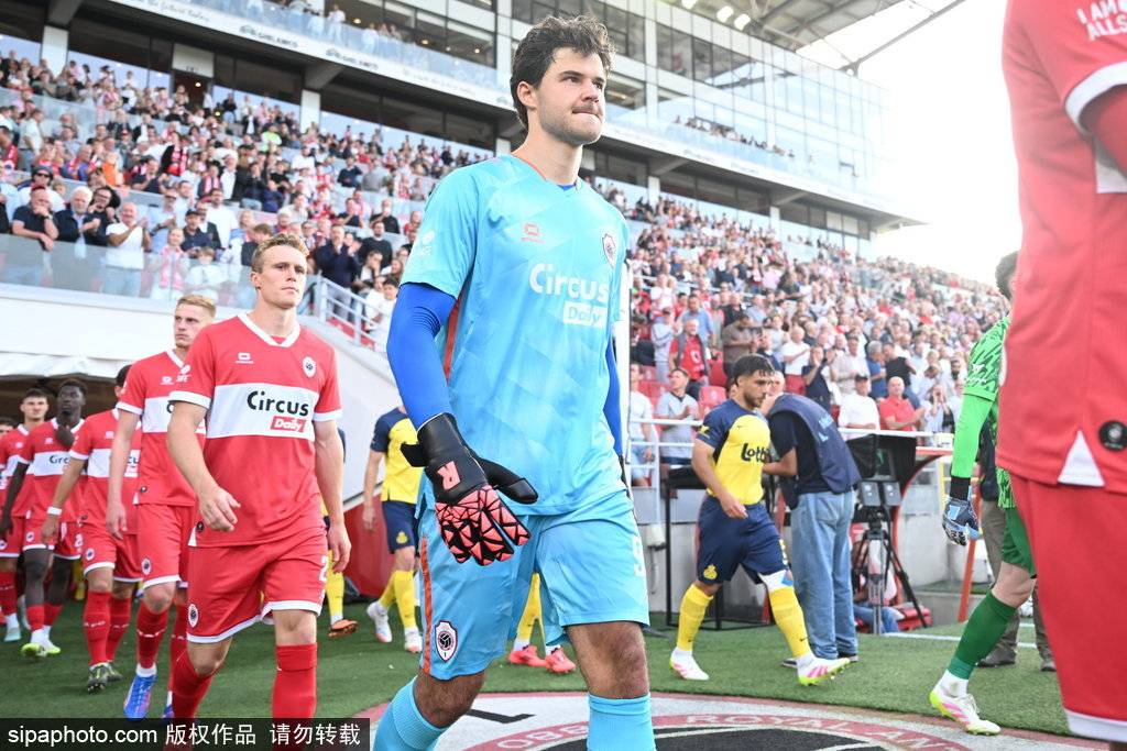 尼斯vs欧塞尔
_红魔新门将即将加盟!罗马诺爆料曼联签下比利时门将拉门斯尼斯vs欧塞尔
,转会费2500万欧