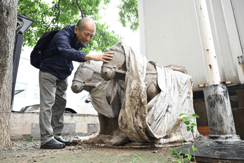 皇冠登1登2登3出租
_北京朝阳某小区发现石马 文物专家现场鉴定