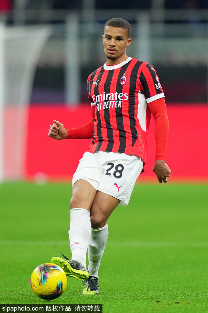 维戈塞尔塔vs比雷亚雷亚尔_恩昆库加盟AC米兰：锋线新星的崛起与战术前景
