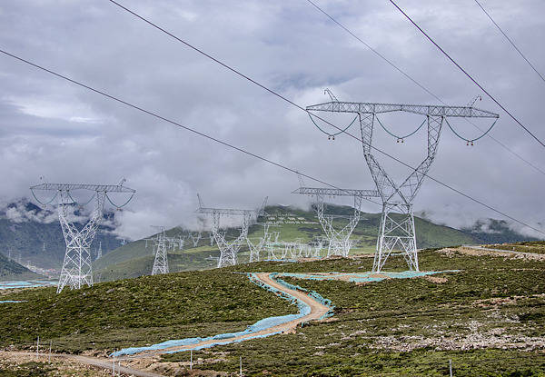 信用平台出租
_美媒：中国有42条特高压输电线路信用平台出租
，每一条的输电能力都远超美国