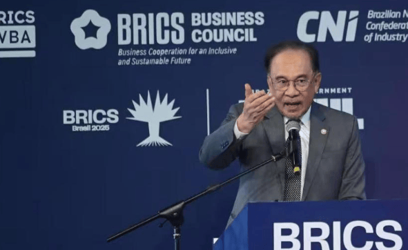 皇冠信用網出租代理
_特朗普亲自出马!不许中国参加会议皇冠信用網出租代理
,要把柬泰停火的功劳揽到自身?外交部第一时间回应,措辞不简单