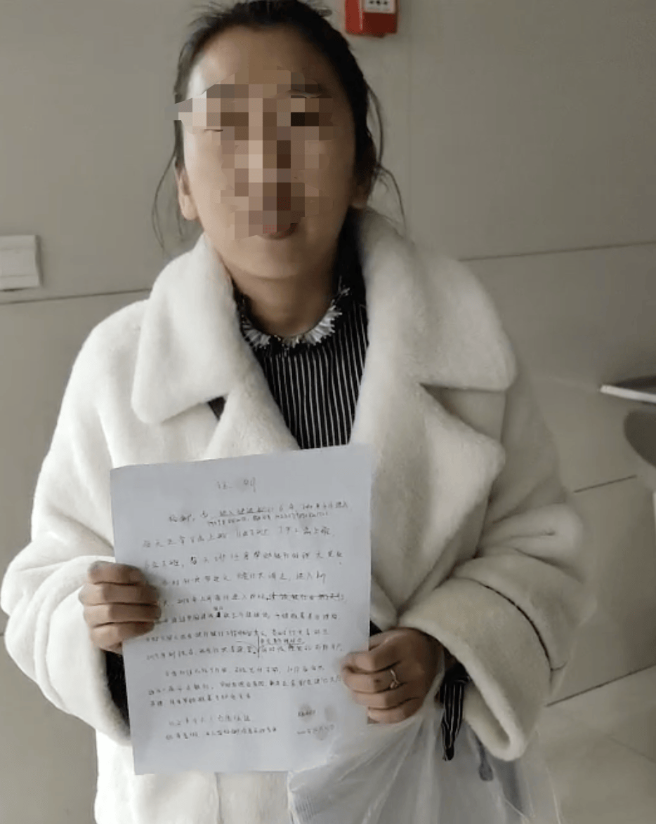 皇冠信用网足球代理
_银行大厅里的“业务员”皇冠信用网足球代理
,让57名储户的上千万元养老钱打水漂