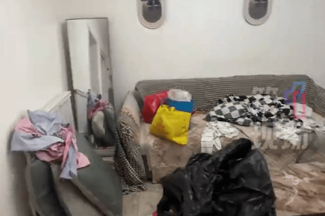 皇冠信用网注册账号
_3女孩两个月将房子住“包浆”后跑路皇冠信用网注册账号
,5人花6小时才清理干净,房东:还欠700多元