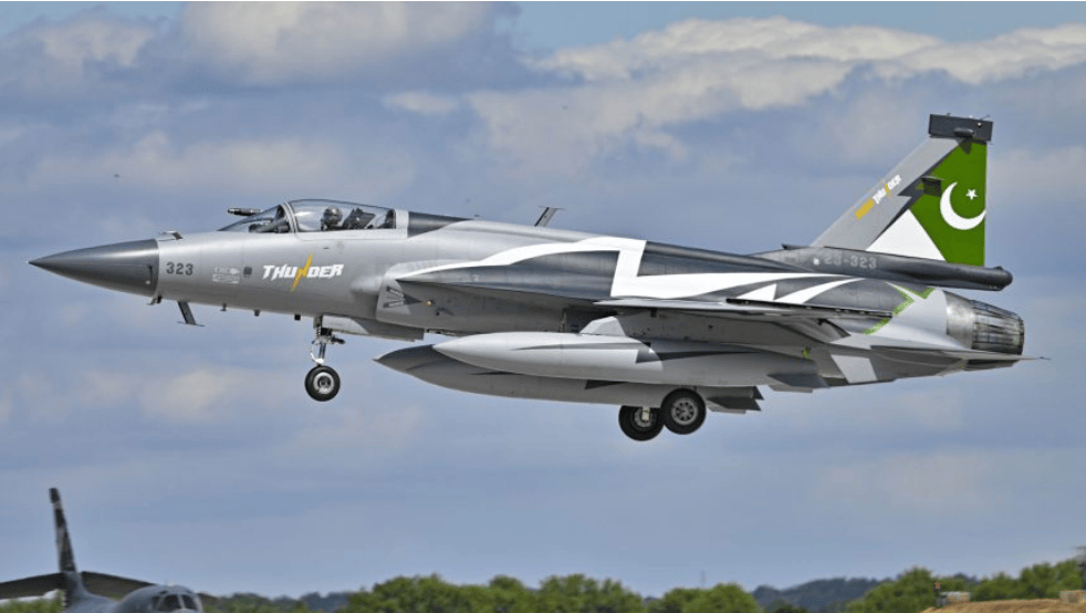 皇冠信用網代理登3
_巴基斯坦部长：巴军队和“枭龙”战机将亮相阿塞拜疆“胜利阅兵”仪式