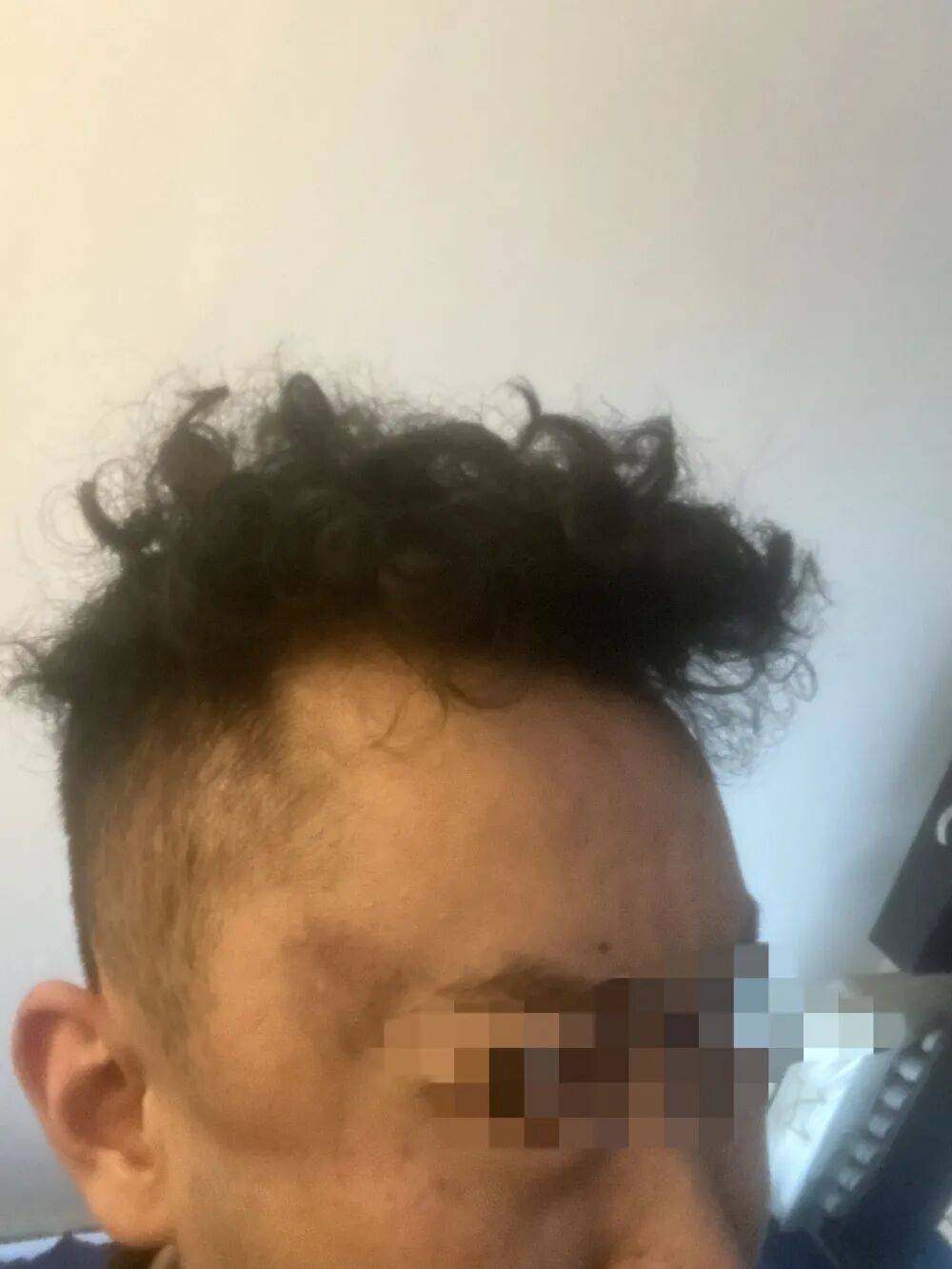 皇冠信用网代理注册
_母亲派出所里遭民警责骂皇冠信用网代理注册
,男子插话后被拖进女厕群殴:涉案民警获刑8个月,两名辅警缓刑