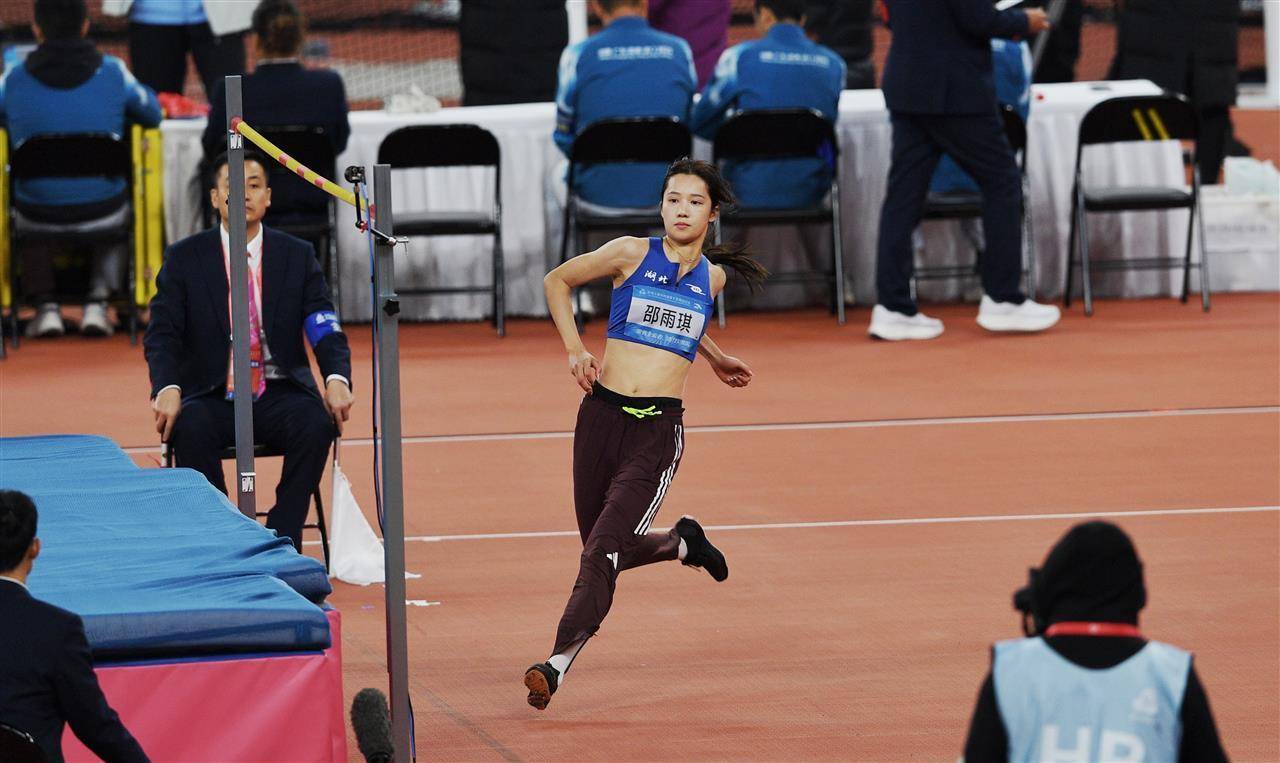 皇冠信用网如何申请
_清华学霸皇冠信用网如何申请
,一跃登顶!湖北选手邵雨琪摘得全运会女子跳高金牌