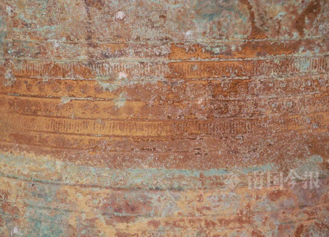 皇冠信用登2代理
_柳州钓鱼阿叔竹林挖蚯蚓皇冠信用登2代理
，竟挖出千年前的“大宝贝”！