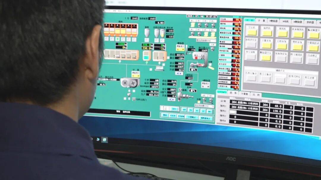 hga035会员注册_一夜之间hga035会员注册，铺完8000吨沥青！北京这段路让全网惊叹，获外交部点赞