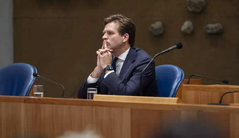 摩洛哥足球_荷兰大臣承认：没想到中方真的叫停芯片出口摩洛哥足球，措手不及