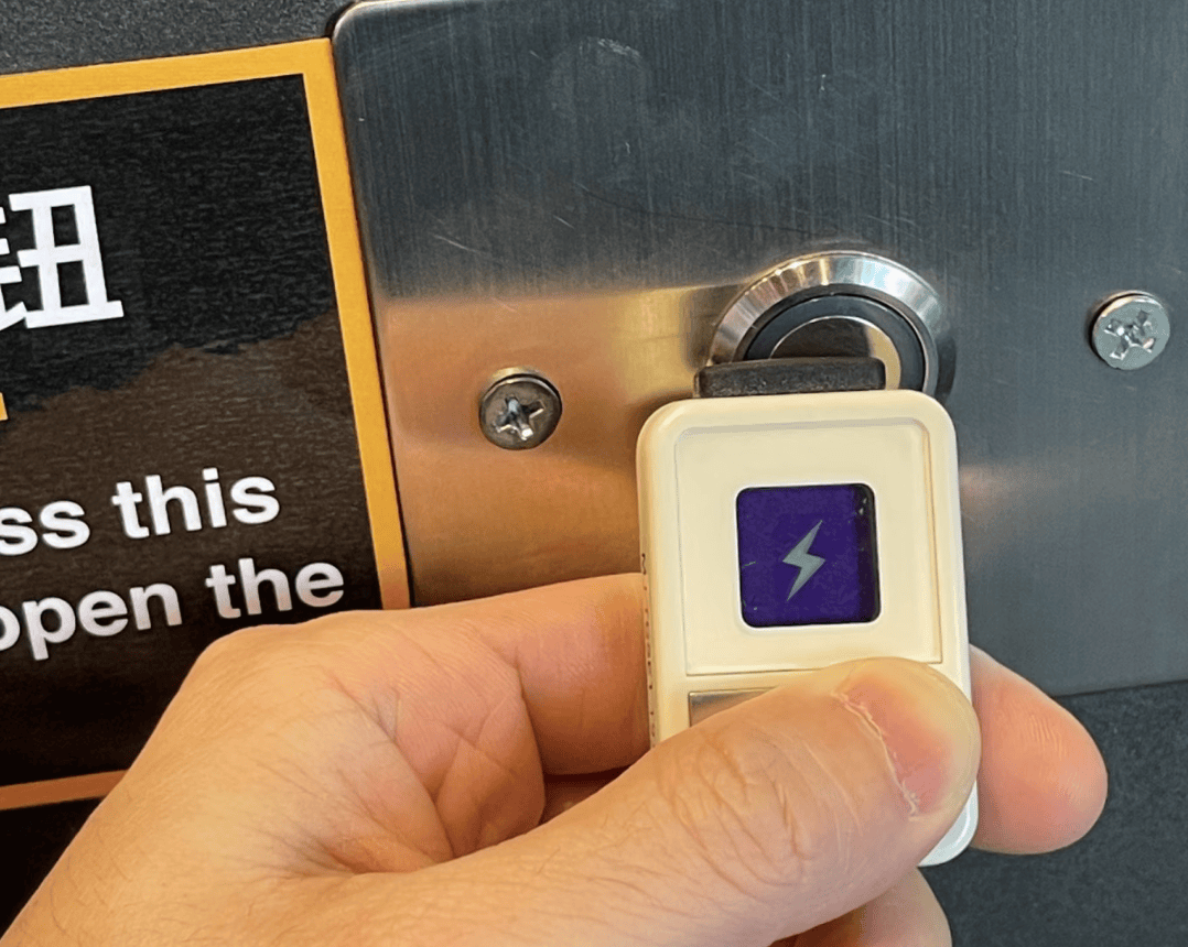 怎么开皇冠信用平台_被静电支配的冬天：年轻人正在给自己“接地线”