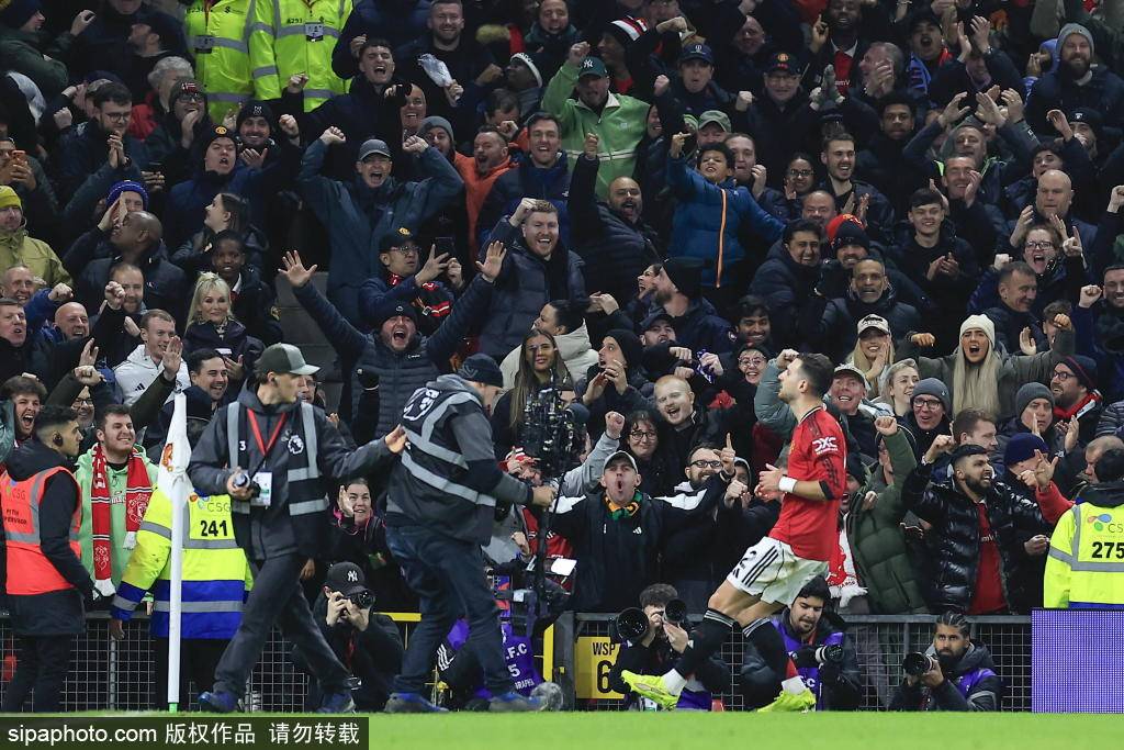 世界杯皇冠信用网平台_忘掉多尔古！曼联19岁新星成纽卡之战MVP世界杯皇冠信用网平台，内维尔盛赞其表现出色