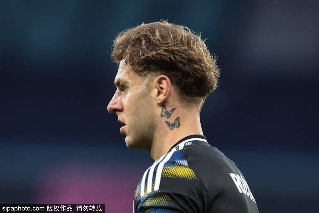 皇冠信用网在线注册_又香又臭皇冠信用网在线注册！赖因德斯本场1球+1失误致丢球 2关键传球+4对抗0成功