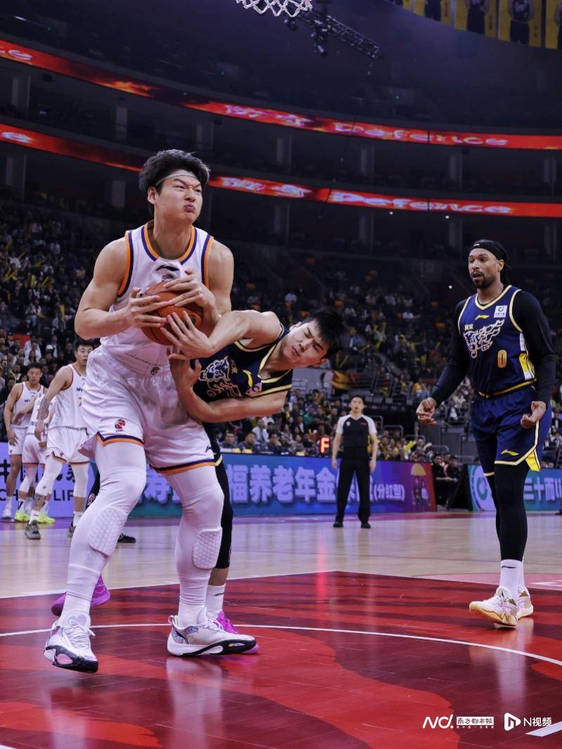 皇冠登2代理_广东男篮主场完败于上海皇冠登2代理，杜锋：命中率太低，不该随便放松