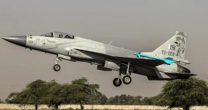 正版皇冠信用网开户_胜战红利！中方确认5·7空战战果后正版皇冠信用网开户，巴铁宣布靠枭龙还清33亿欠债